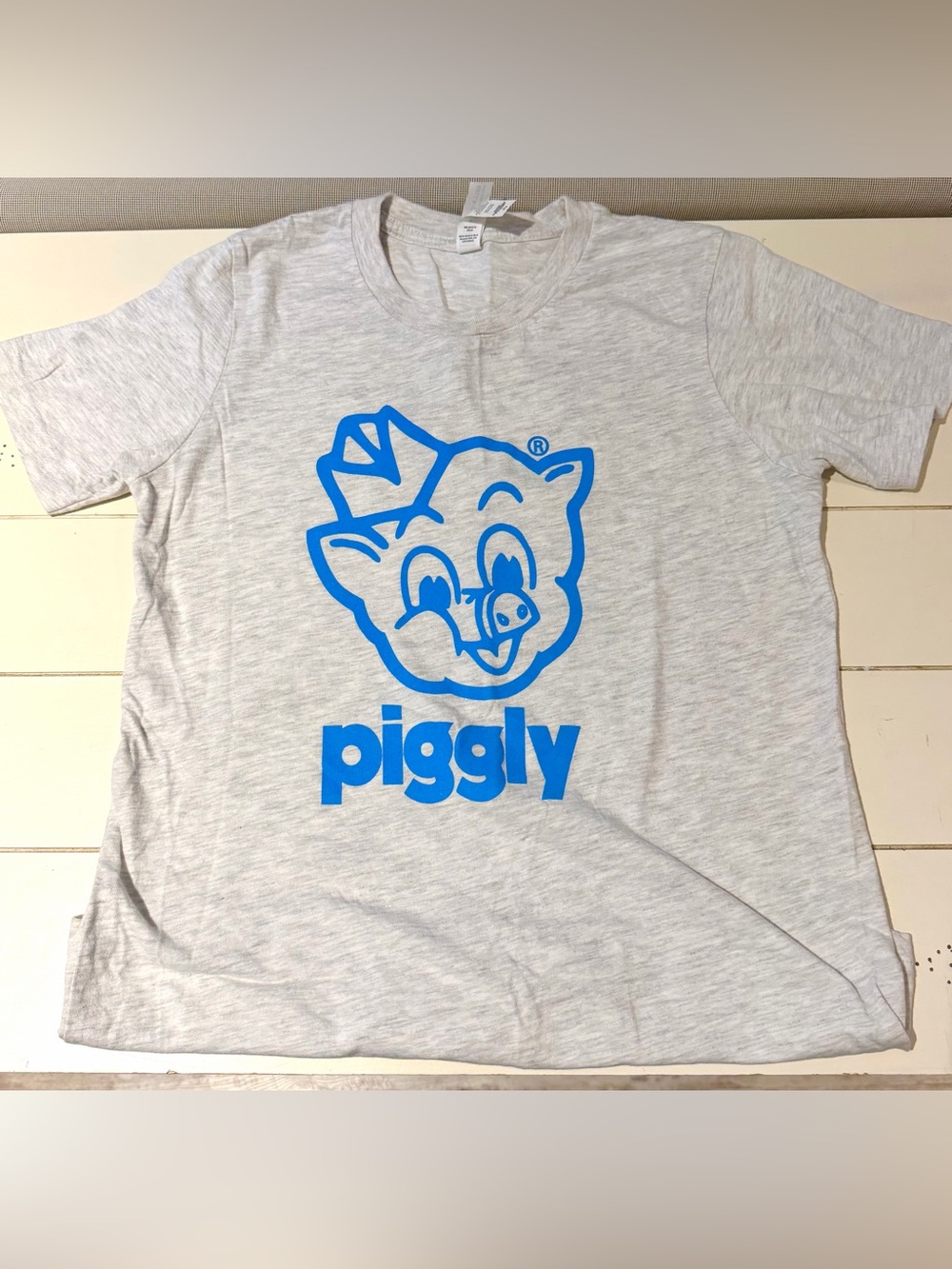 Piggly Wiggly Hilton Head grey tee shirt blue design youth L Unisex
